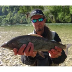 Pecheur.com Guide De Pêche Mer|Guide De Pêche * Guide Truite Mouche Auvergne Fabien Mercier