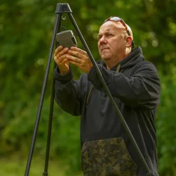 Avid Carp Réception - Pesée * Trépied Revolve Weigh